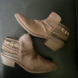 Women’s brown booties